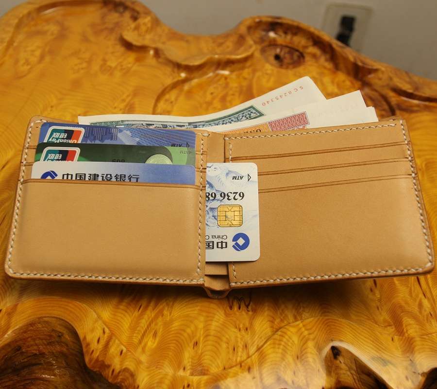 コインケース  高級レザー二つ折り財布