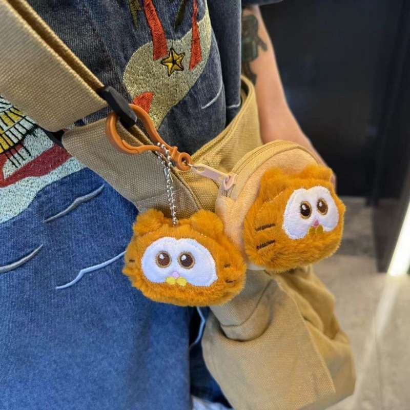 もふもふネコ顔コインケースチャーム