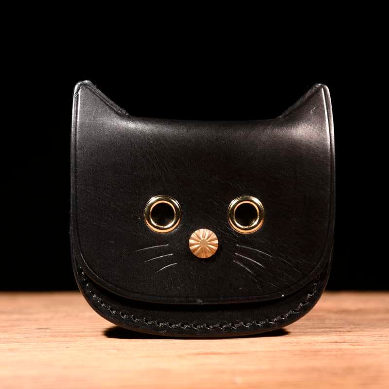  ねこ型レザーコインケース