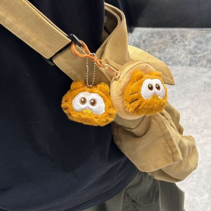 もふもふネコ顔コインケースチャーム