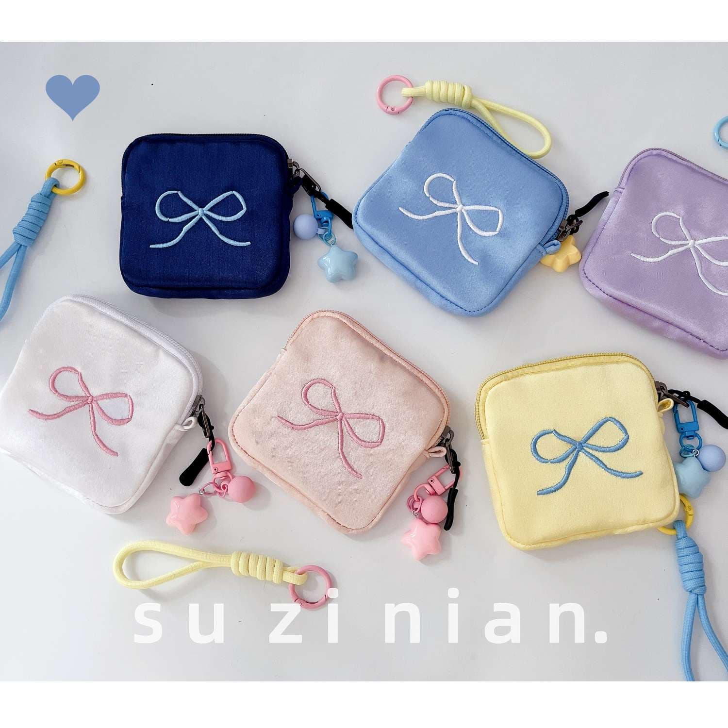 コインケース  リボン刺繍入りミニポーチ